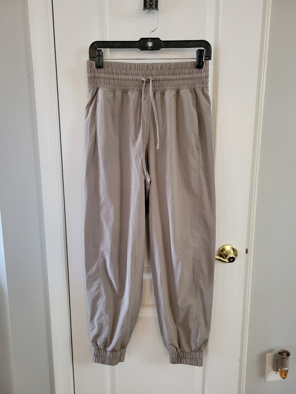 Abercrombie & Fitch ​YPB MotionTEK Jogger Pants Oat Tan Size Small Lightweight